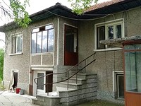 Houses in Polski Trambesh