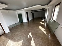 Store for sale in the sea resort of Saint Vlas