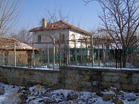 House in good condition for sale near Sredets