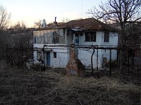 Old house for sale near Sredets