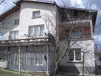 Large House With 12 Rooms