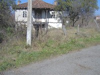 Old house for sale near Sredets